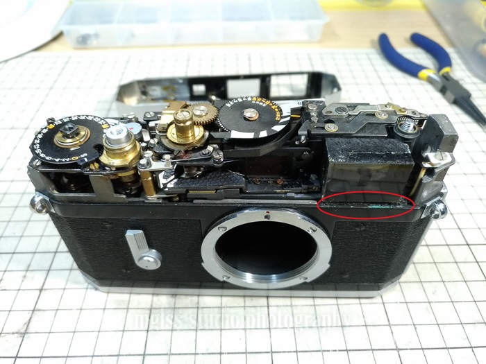 トップカバーの分解 - Canon 7の修理 - mglss studio photography